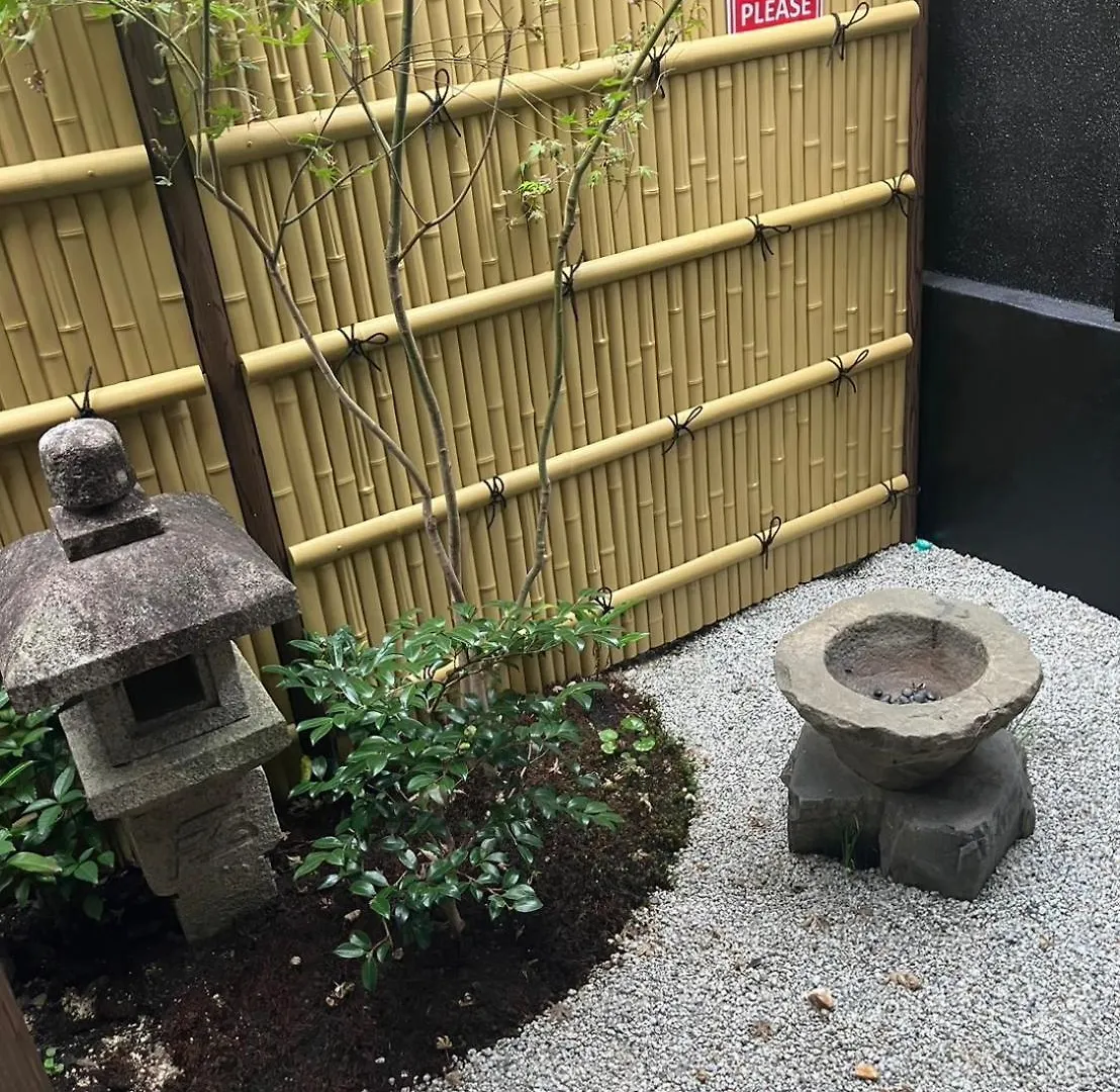 宿zen Kyoto 0*,  Japan